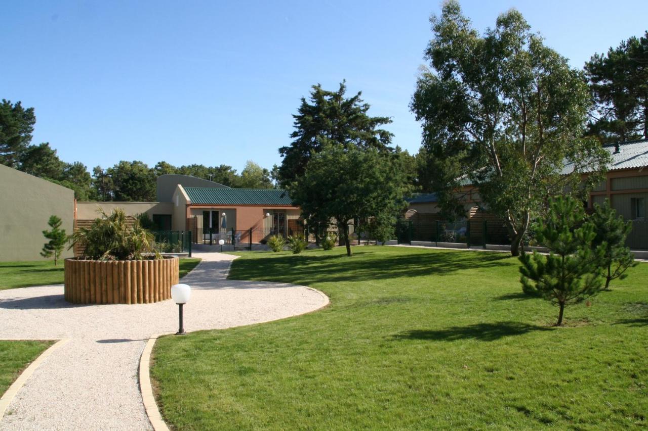 Cottages Des Pins Сент-Илер-де-Рие Екстериор снимка